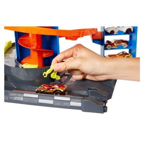 Hot Wheels Mega Garaj GTT95