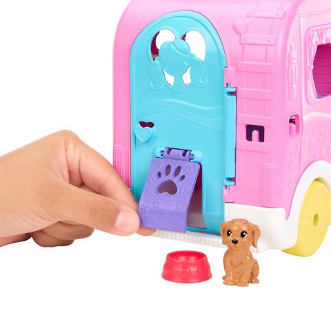 Barbie Chelseanin Yeni Karavanı HNH90