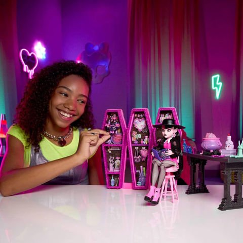 Monster High Draculaura nın Gizemli İksirler Odası JBF15