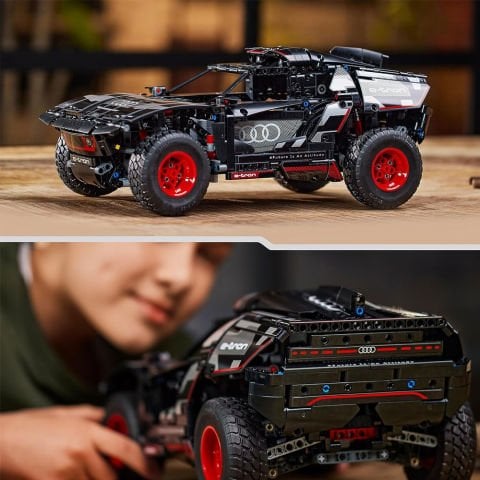 LEGO Technic Audi RS Q e-tron 42160