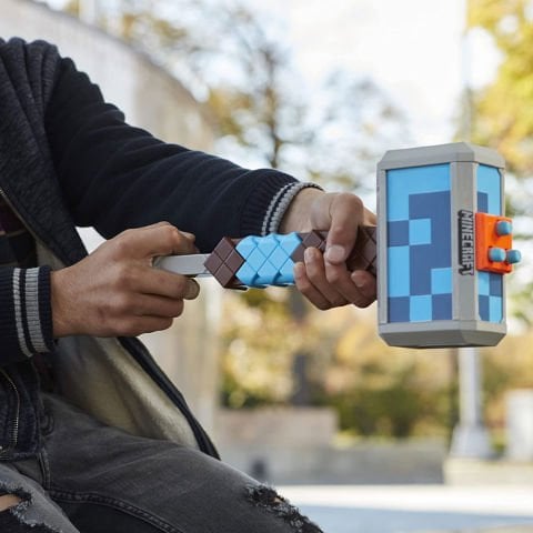 Nerf Minecraft Stormlander F4416
