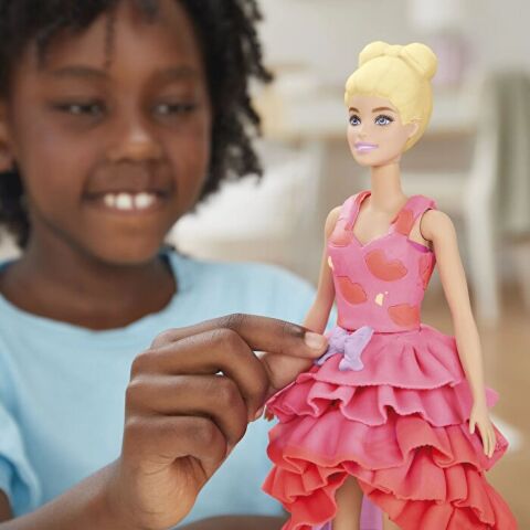 Play Doh Barbie Tasarımcı Moda Gösterisi G1356
