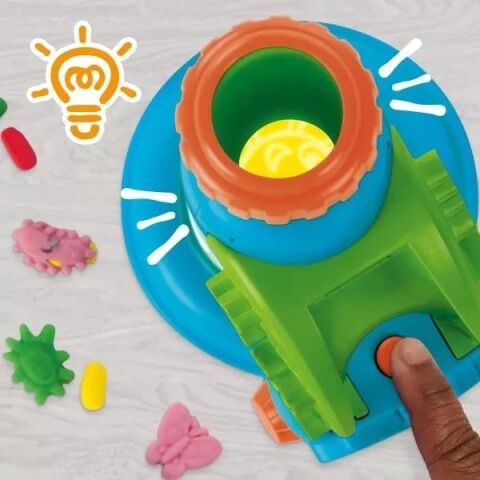 Play-Doh Işıklı Mikroskop Oyun Seti G0494