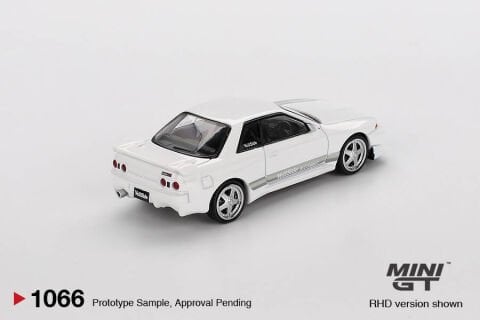 Mini GT 1/64 Nissan Skyline GT-R (R32) VeilSide Combat C-I White MGT01066
