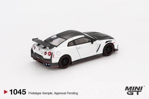 Mini GT 1/64 Nissan GT-R Nismo 2024 Brilliant White Pearl MGT01045