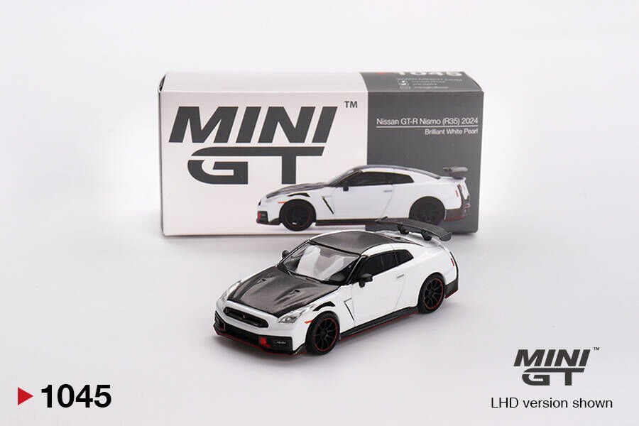 Mini GT 1/64 Nissan GT-R Nismo 2024 Brilliant White Pearl MGT01045