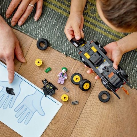LEGO DC Batmobile Takibi: Batman Jokere Karşı 76264
