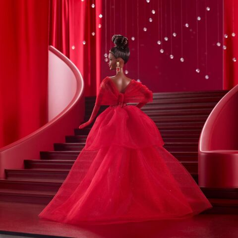 Barbie Mattel'in Özel 80. Doğum Günü Barbie Doll Simli Kırmızı Tül Elbise İkonik Koleksiyon Bebek, Kahverengi JBJ18