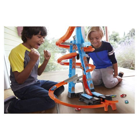 Hot Wheels Heyecanlı Yarış Kulesi HKX43