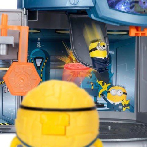Despicable Me 4 - Dönüştürücü Sürpriz Oyun Seti MN405000